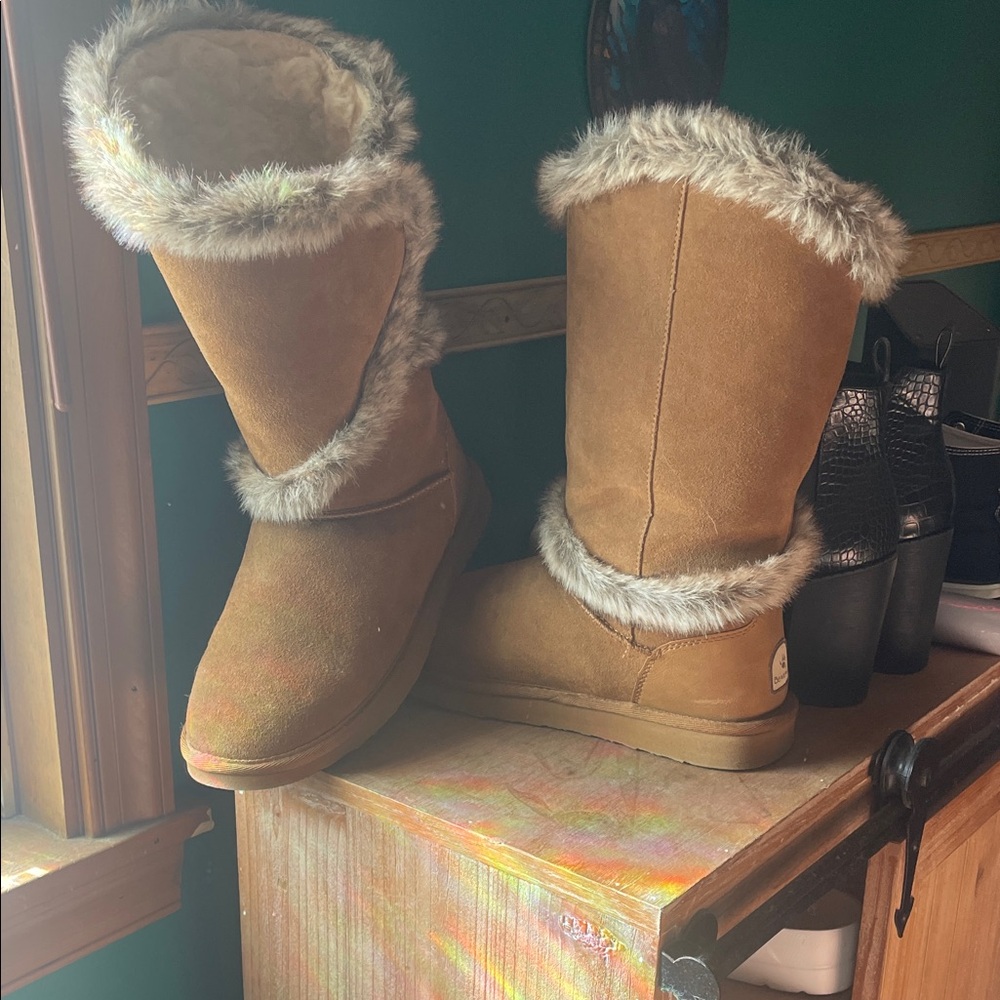 Bearpaw Mid calf boots
